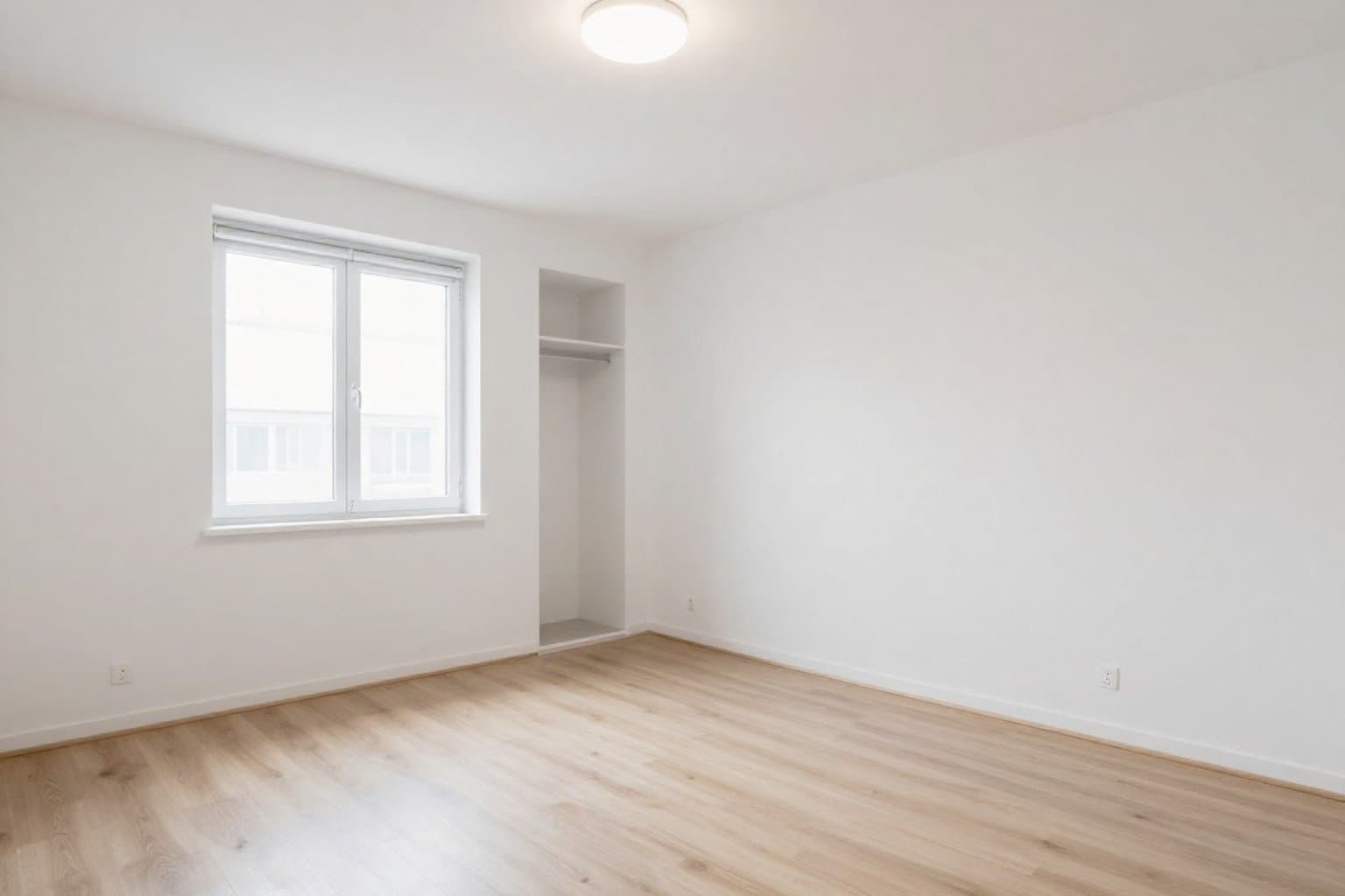 Leerer Raum vor Virtual Staging