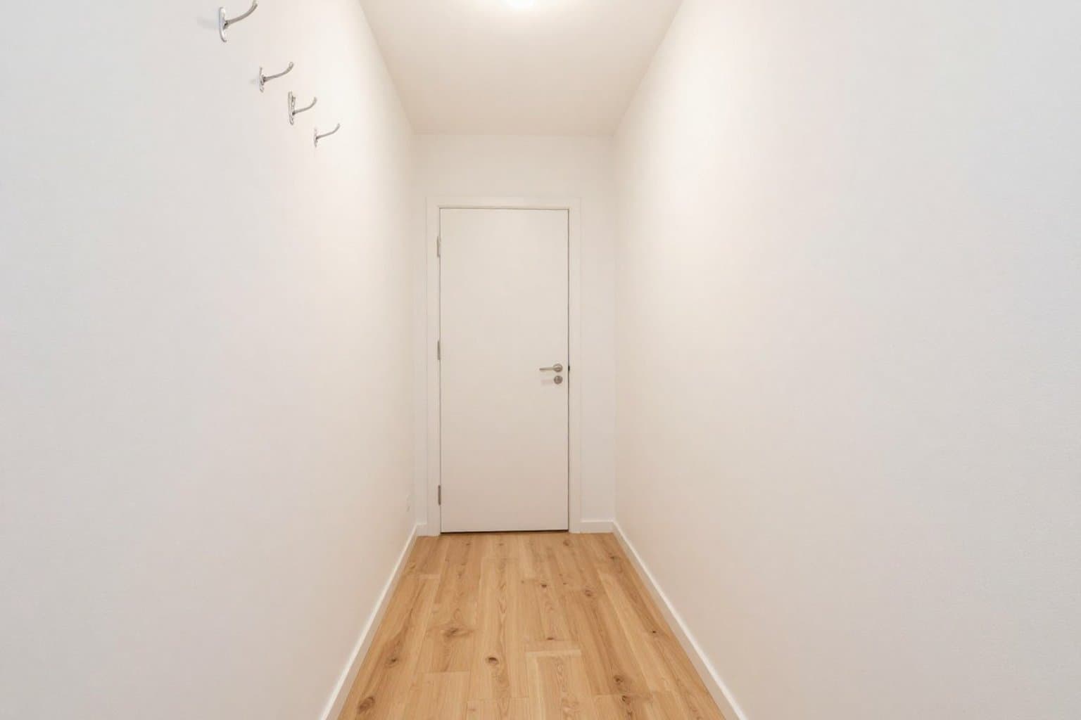 Leeres Flur vor Virtual Staging